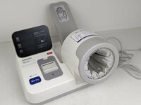 【動作確認済】 血圧計 OMRON オムロン 電子血圧計 HBP-9020 健太郎 家庭用 自動血圧計 印字可 / 140 (SGSS015424)
