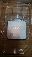 CPU AMD Ryzen 2700X 付属品なし