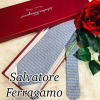 Salvatore Ferragamo サルヴァトーレフェラガモ メンズ 男性 紳士 ネクタイ 総柄 人気カラー 定番色 シンプル 水色 美品 剣先 9.5cm