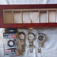 腕時計(メンズ)輸出用CITIZEN SEIKO CASIO　木製保存ケース　充電器