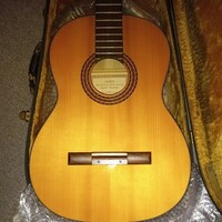 総単板 Hora spanish guitar 650mm 美品 ルーマニア製 スプルース単板／メイプル単板 ハードケース付
