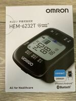 オムロン　血圧計HEM-6232T