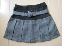 ●タグ付き プリーツ スカート ベルト付き ツイード 黒系 サイズ100